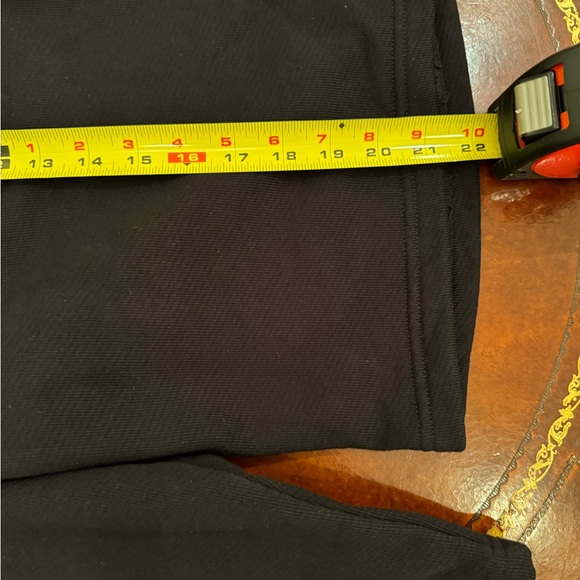 OFF-WHITE Black Shorts - Picture 12 of 13